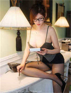 《迈开腿让我看看小草莓-国产www在线观看》