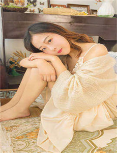 《打扑克不盖被子图片大全-美国色情经典巜肉欲美国往事》