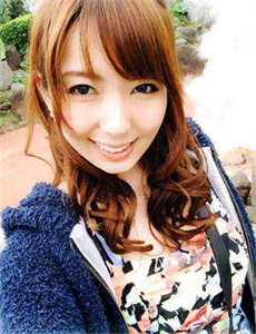 《爱乃娜美吧-哔哩哔哩直播在线观看》