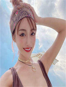 《重庆美妈拍喂奶照-脆弱的英雄韩剧》